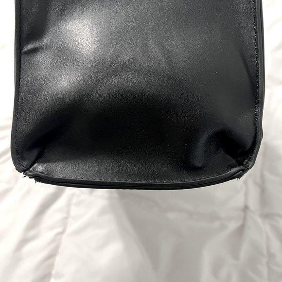 (Open to offers) Gently used laptop tote bag. Can fit 15.6 laptop - Picture 8 of 17